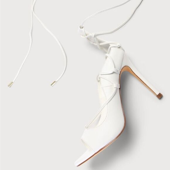 Lulu’s White Lace Up Strappy Sandals Lulu’s 7.5 - Picture 4 of 8